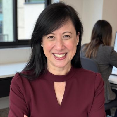 Claudia, 57