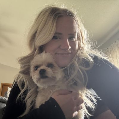 Dani, 29