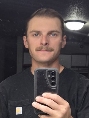 Zach, 30