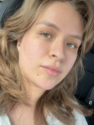 Romy, 27