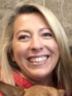 Lauren, 44