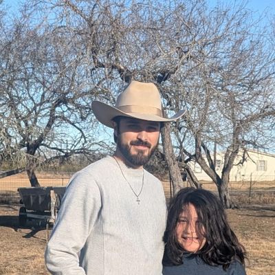 Joshua, 25