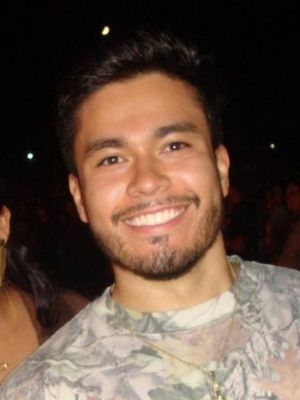 Christian, 25