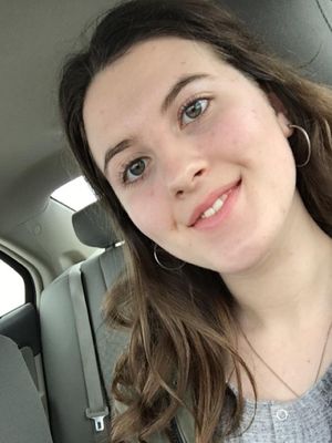 Katelyn, 19