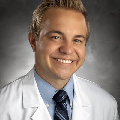 Alex, 33