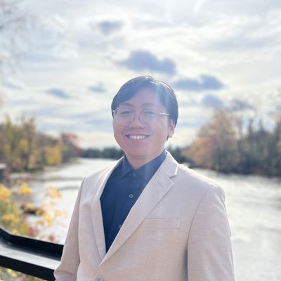 Kevin, 27