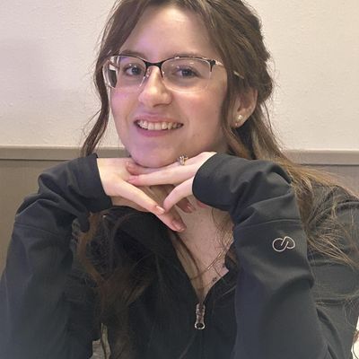 Kelle, 23