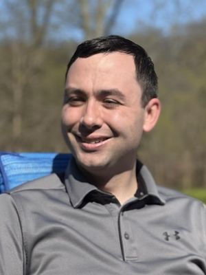 Sean, 28