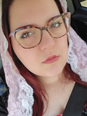Mia, 21