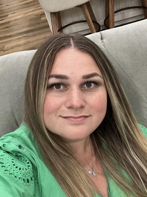 Ashley, 36