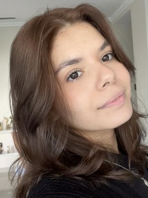 Nycole, 18
