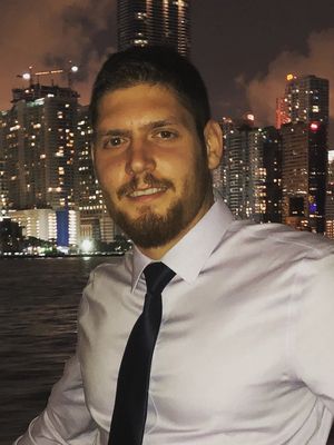 Daniel, 33