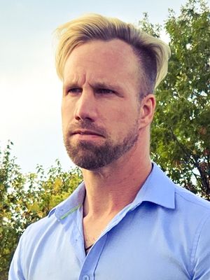 Matthew, 37