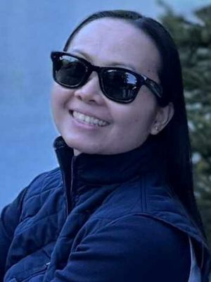 Marie, 43
