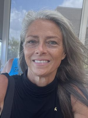 Rachel, 54