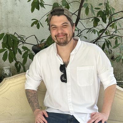 Max, 37