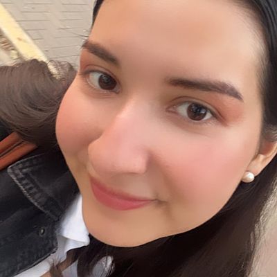 Gia, 21