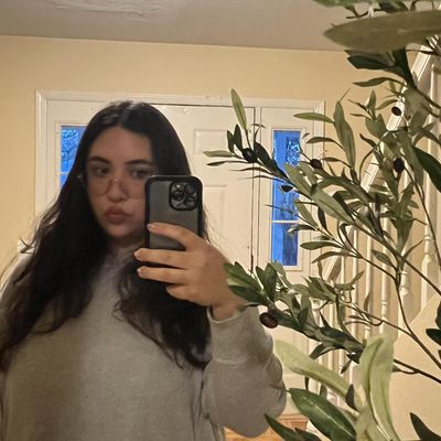 Aislinn, 25