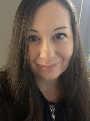 Lisa, 44