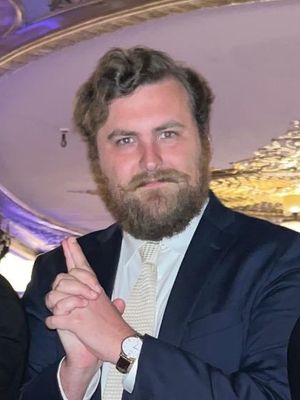 Ryne, 25
