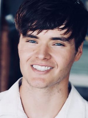 Alden, 21