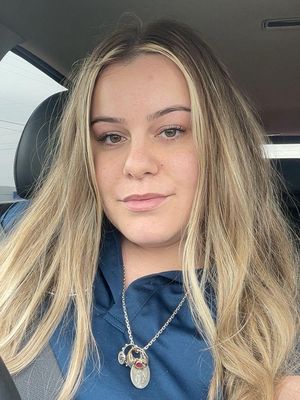 Elena, 29