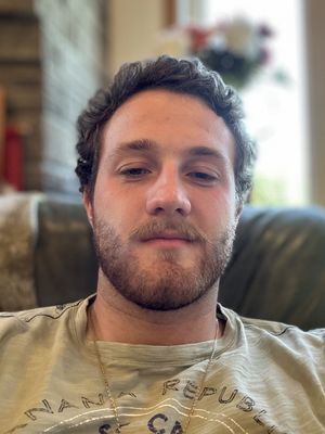 Dane, 22