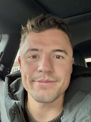 Elliot, 26
