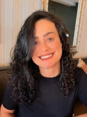 Isabella, 44
