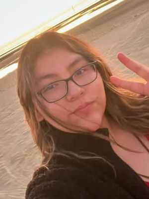 Elena, 21