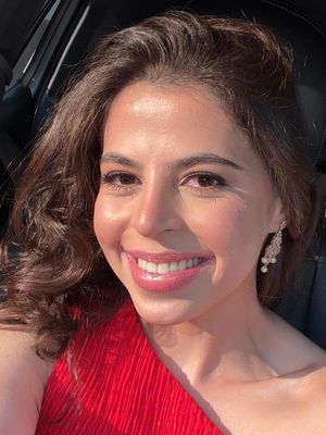 Thaila, 27