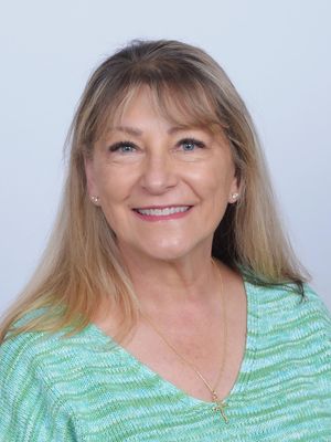 Leesa, 63