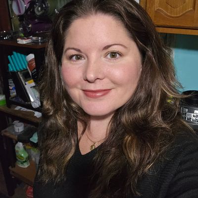 Ashley, 34