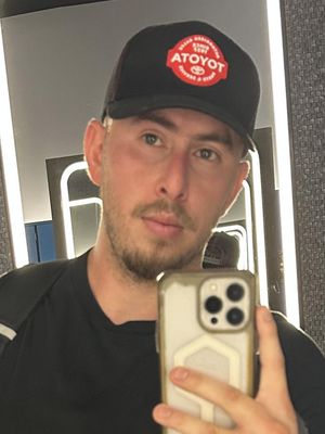 Abe, 31