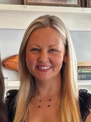 Julianna, 36