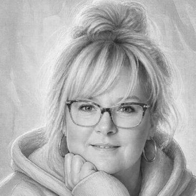 Laurie, 58
