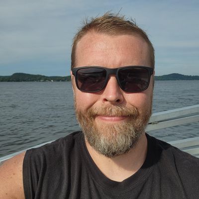 Dennis, 39