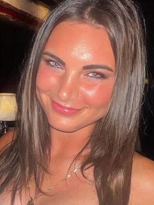 Serafina, 24
