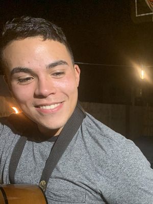 Roberto, 21