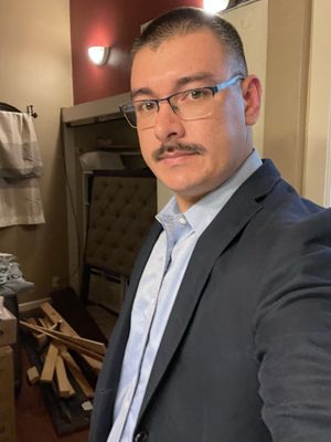 Miguel, 37