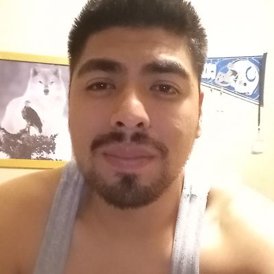 Ernesto, 32