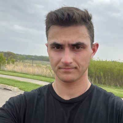 Joe, 23