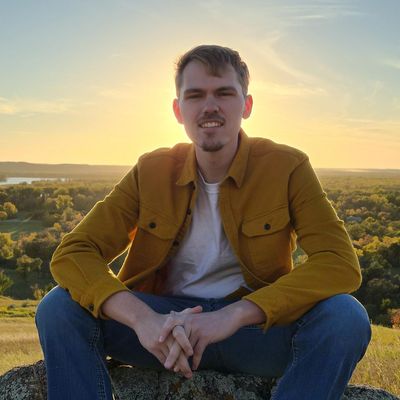 Devin, 27