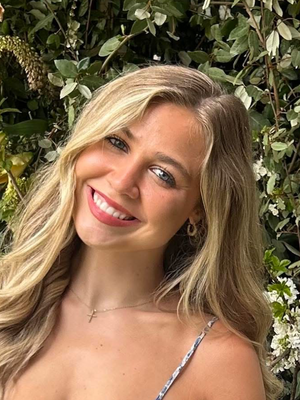 Annie, 24