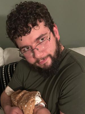 Tom, 28
