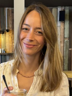 Eline, 39