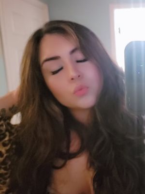 Evelyn, 26