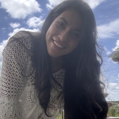 Maite, 39