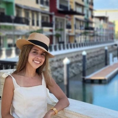 Melany, 27