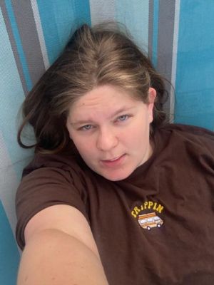Izzy, 23